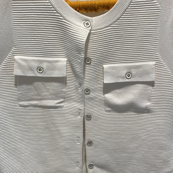 Brand new, never worn Cabi sweater. Size large. Winter white color - Picture 3 of 3